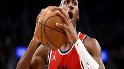 郑钦文迈阿密赛突破八强，迎战萨巴伦卡，态势向好——《环球时报